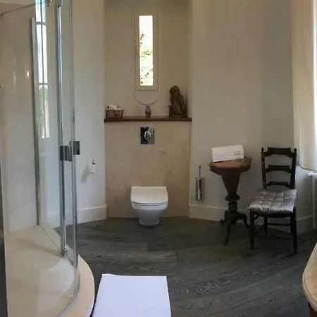 Chateau De La Gauderie Bed & Breakfast 4*